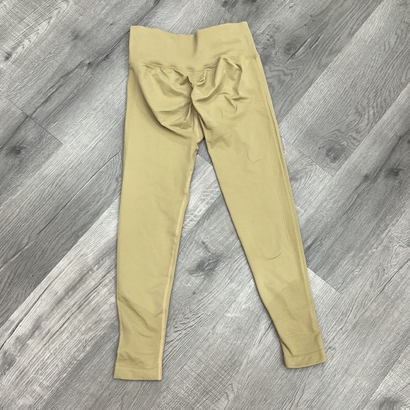 Women’s M scrunch bum leggings - Picture 3 of 6